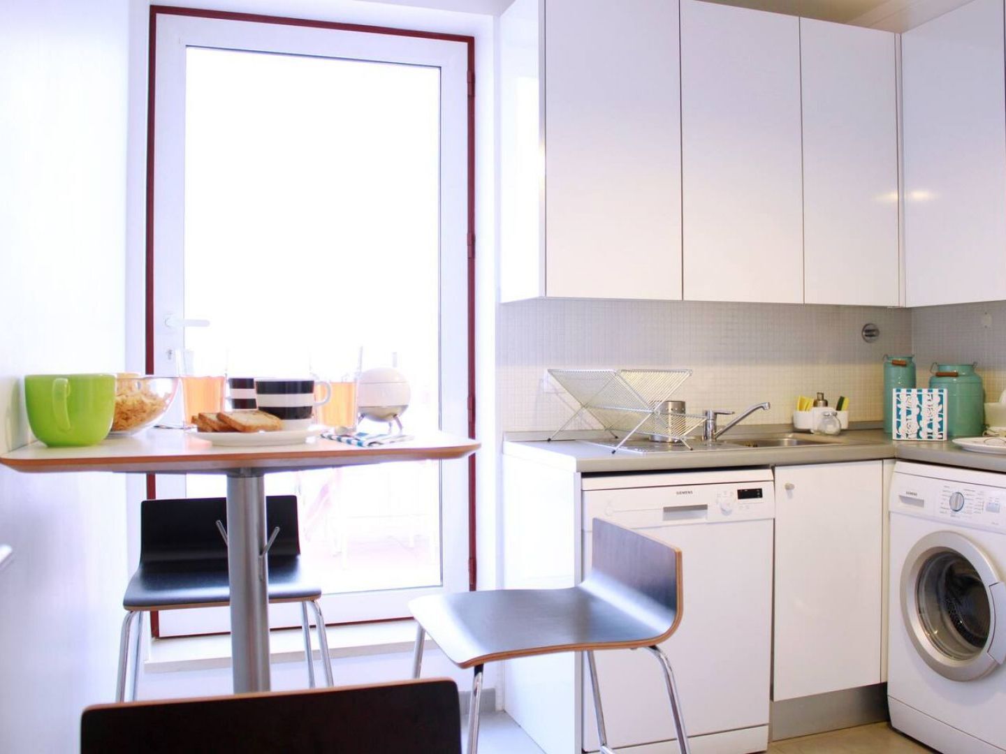 Joivy Modern 1-Bed Apt With Terrace, Moments From Sao Bento Palace ลิสบอน ภายนอก รูปภาพ