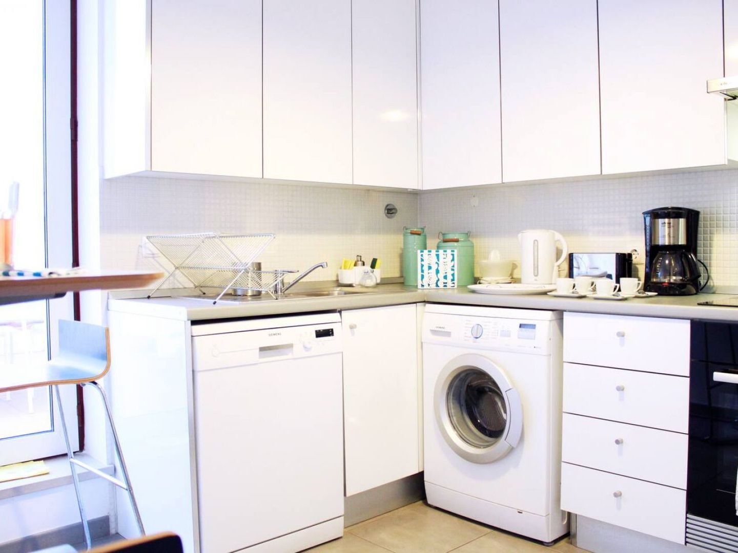 Joivy Modern 1-Bed Apt With Terrace, Moments From Sao Bento Palace ลิสบอน ภายนอก รูปภาพ