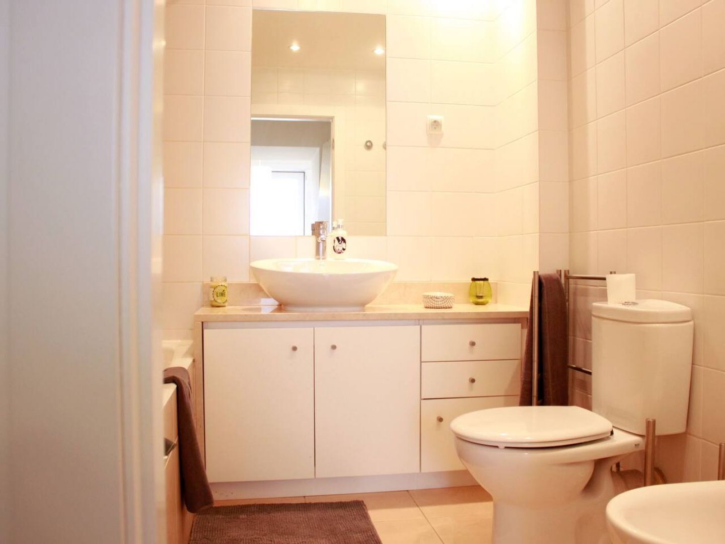 Joivy Modern 1-Bed Apt With Terrace, Moments From Sao Bento Palace ลิสบอน ภายนอก รูปภาพ
