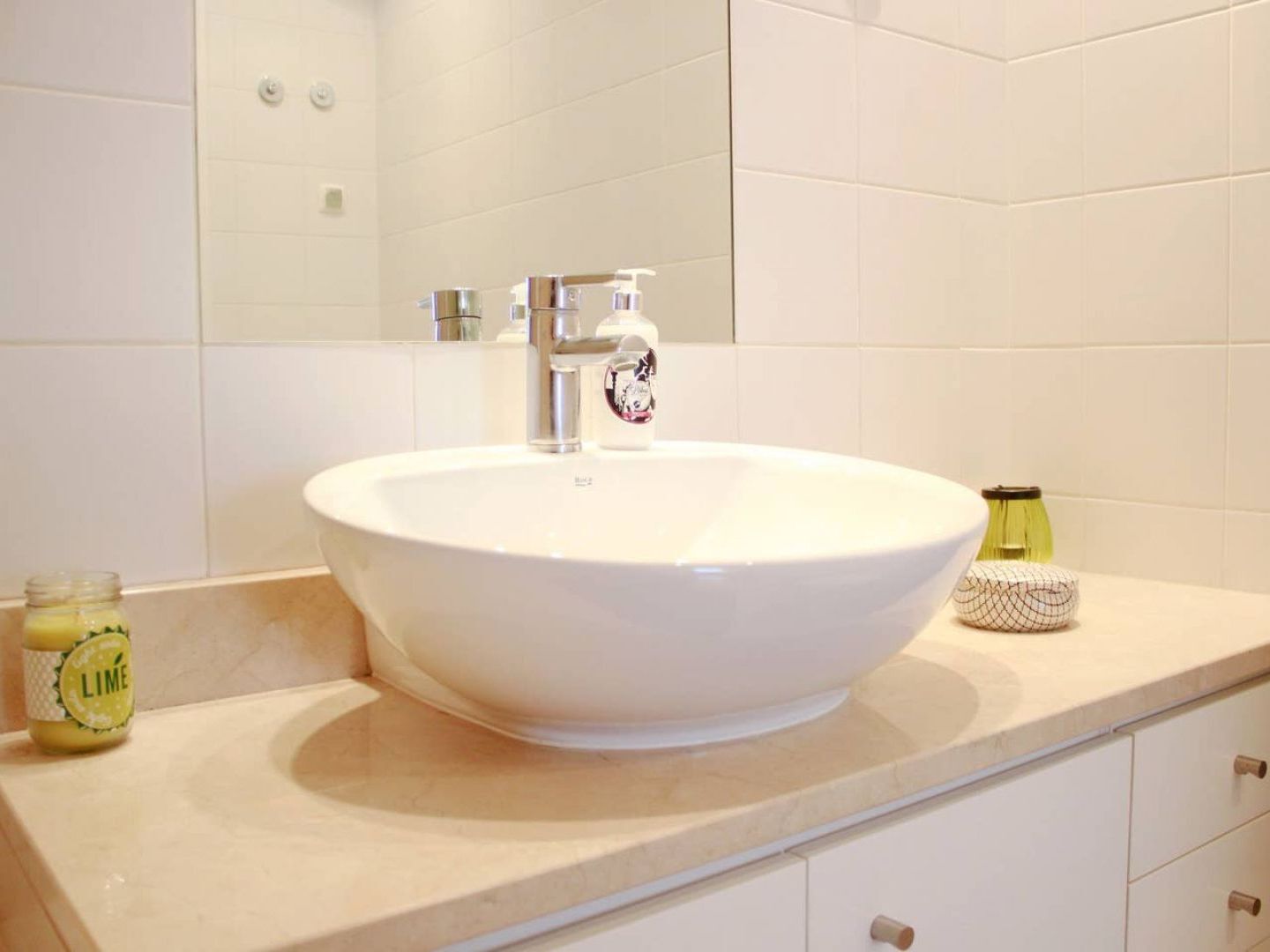 Joivy Modern 1-Bed Apt With Terrace, Moments From Sao Bento Palace ลิสบอน ภายนอก รูปภาพ
